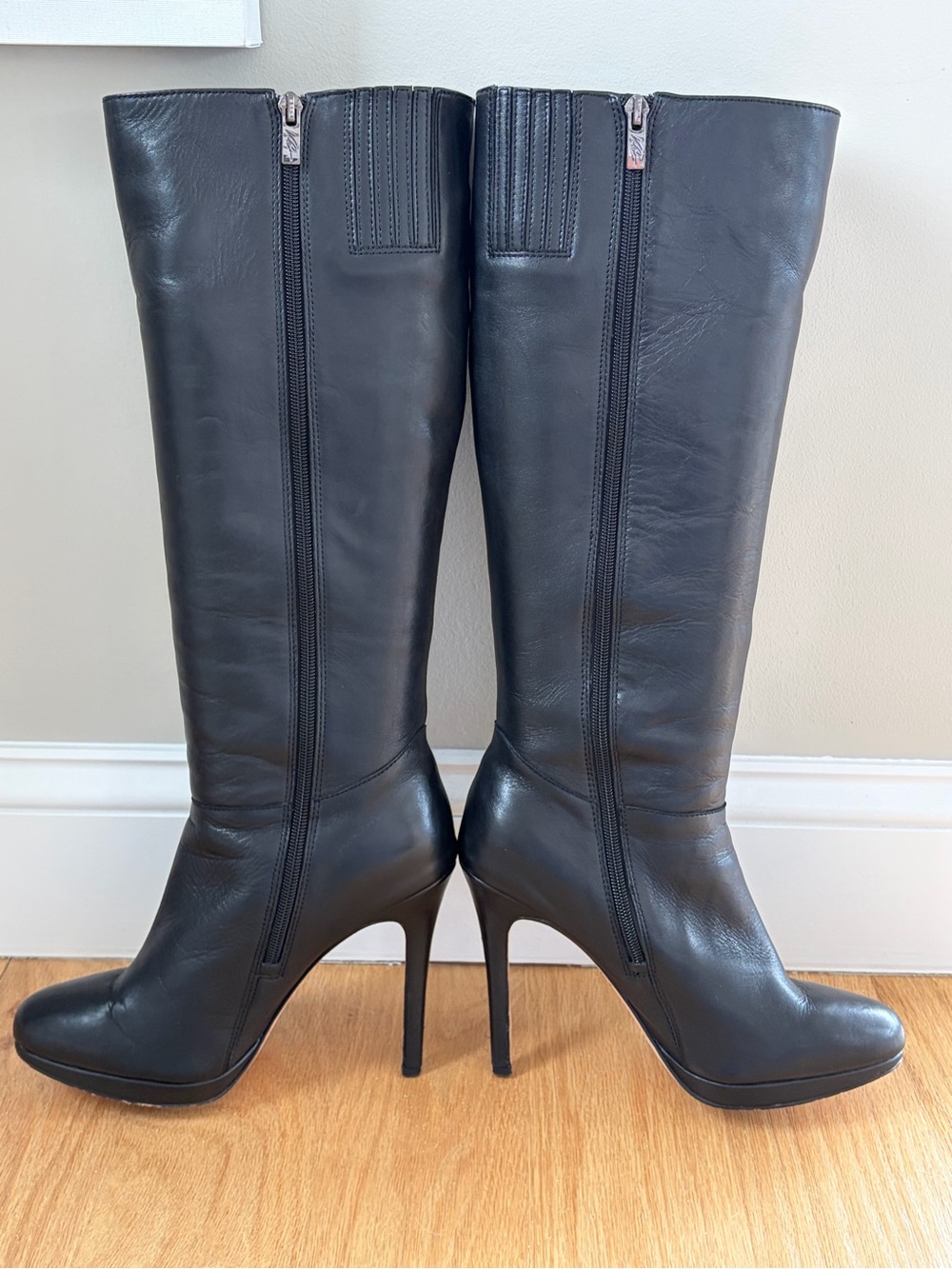 Vince Camuto Vi-Tami Black Leather Knee High Stiletto Platform Boots Sz 9 / 39 - Picture 6 of 16